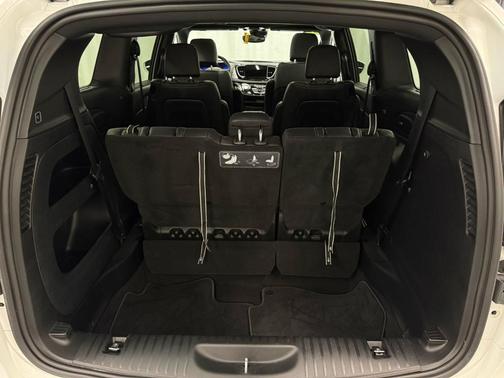 2021 Chrysler Pacifica Touring-L