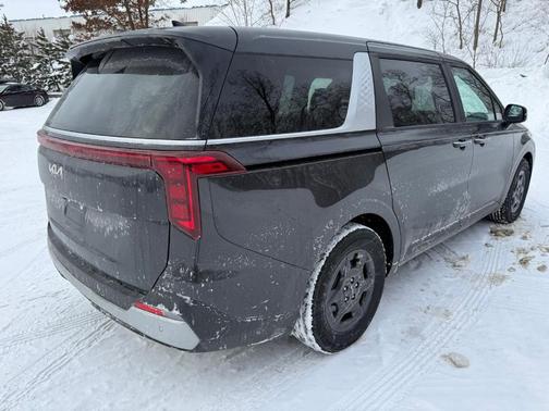 2025 Kia Carnival LXS