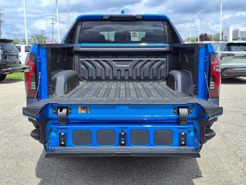 2025 Chevrolet Silverado EV LT