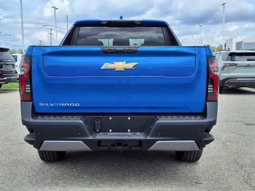 2025 Chevrolet Silverado EV LT