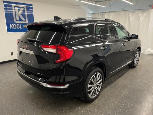 2022 GMC Terrain Denali