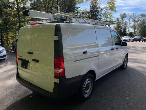 2020 Mercedes-Benz Metris Base