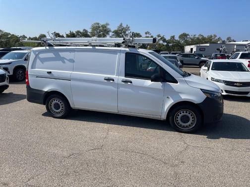 2020 Mercedes-Benz Metris Base
