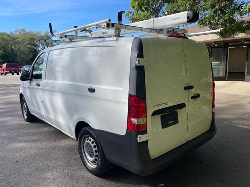 2020 Mercedes-Benz Metris Base