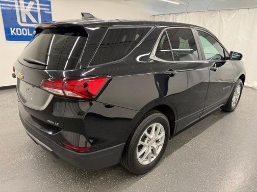 Mosaic Black Metallic 2024 Chevrolet Equinox LT
