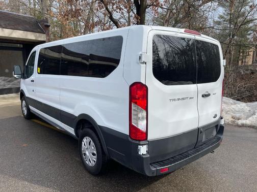 2022 Ford Transit-350 XLT