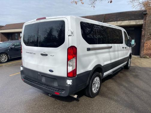 2022 Ford Transit-350 XLT
