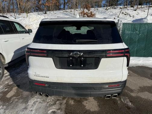 2024 Chevrolet Traverse LS