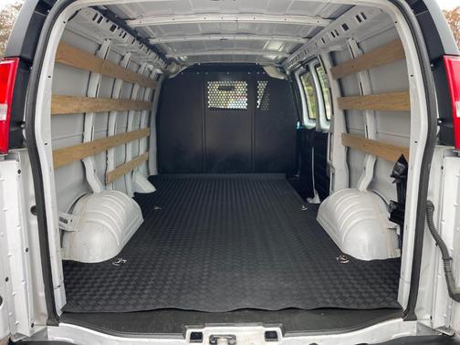 2024 Chevrolet Express 2500 Work Van