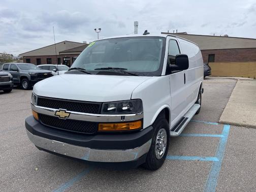 2024 Chevrolet Express 2500 Work Van