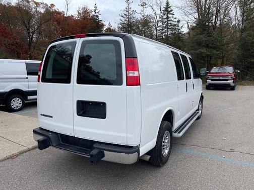 2024 Chevrolet Express 2500 Work Van