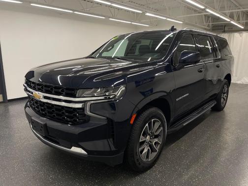 2023 Chevrolet Suburban LS