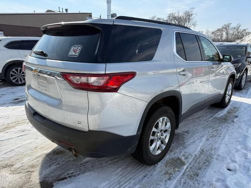 2020 Chevrolet Traverse LT Cloth