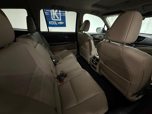 Red 2019 Honda Pilot EX-L