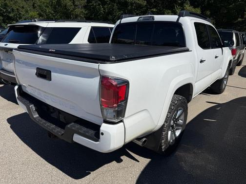 Super White 2016 Toyota Tacoma Limited