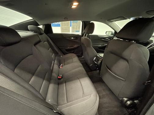 2025 Chevrolet Malibu LT