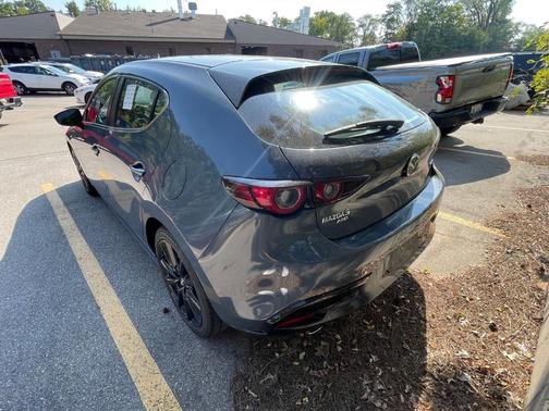 2024 Mazda Mazda3 2.5 S Carbon Edition