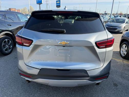 Sterling Gray Metallic 2025 Chevrolet Blazer LT