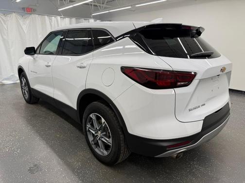 Summit White 2025 Chevrolet Blazer LT