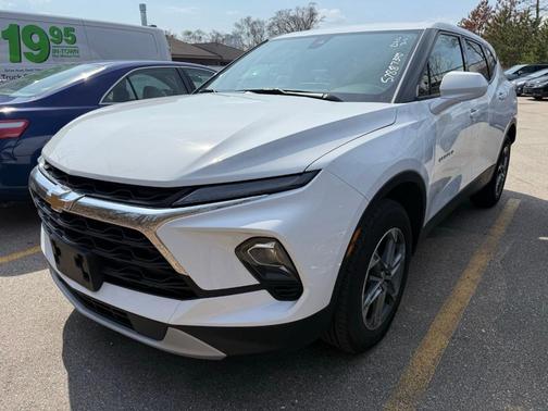 Summit White 2025 Chevrolet Blazer LT