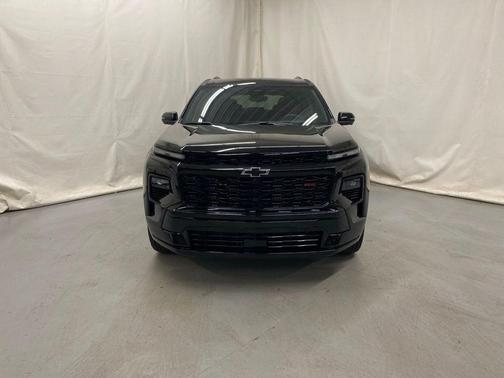 Mosaic Black Metallic 2026 Chevrolet Traverse RS