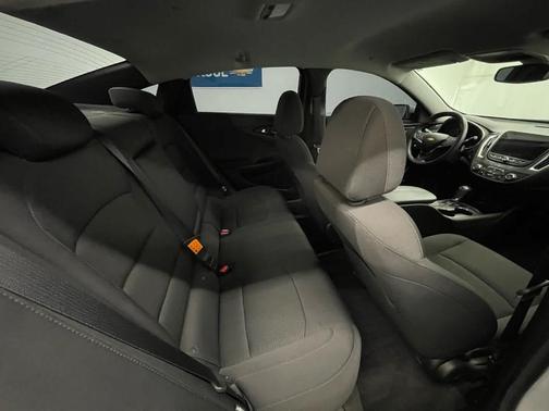 2017 Chevrolet Malibu 1LT