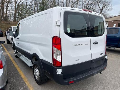2023 Ford Transit-250