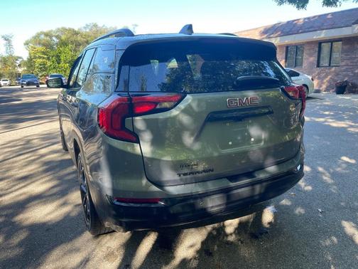 2021 GMC Terrain SLT
