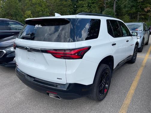 2023 Chevrolet Traverse Premier
