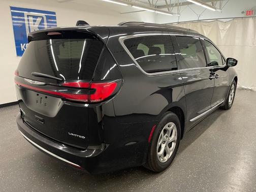 2023 Chrysler Pacifica Limited