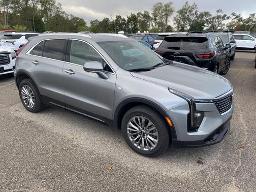 2025 Cadillac XT4 Premium Luxury