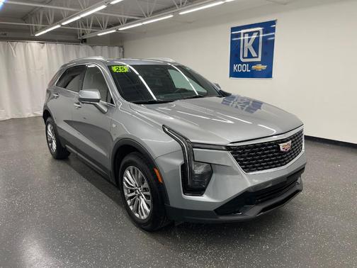 2025 Cadillac XT4 Premium Luxury