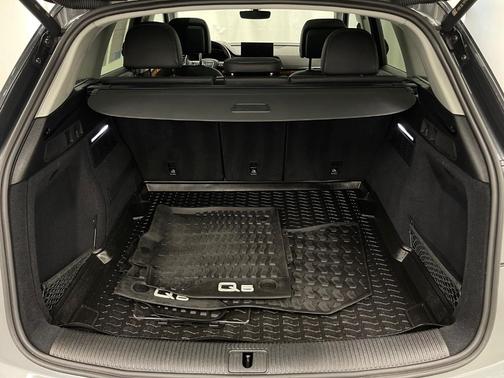 2023 Audi Q5 45 S line quattro Premium
