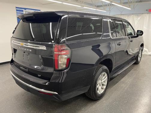 2024 Chevrolet Suburban LT