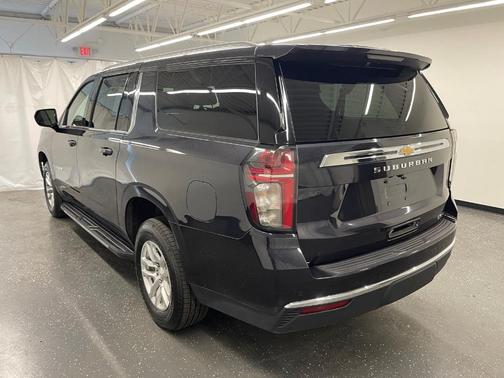 2024 Chevrolet Suburban LT