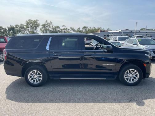 2024 Chevrolet Suburban LT
