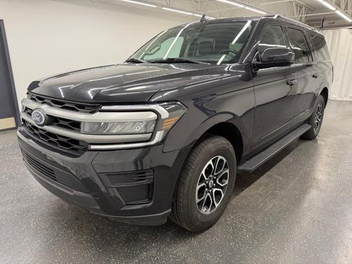 Gray Metallic 2024 Ford Expedition Max XLT