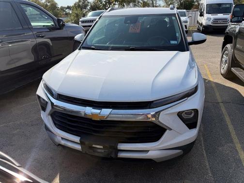 Summit White 2025 Chevrolet Trailblazer LT