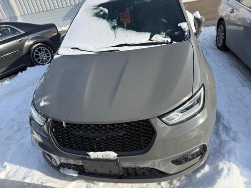 2022 Chrysler Pacifica Hybrid Limited