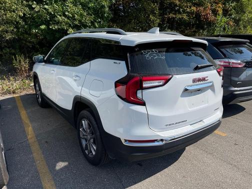 2024 GMC Terrain SLT