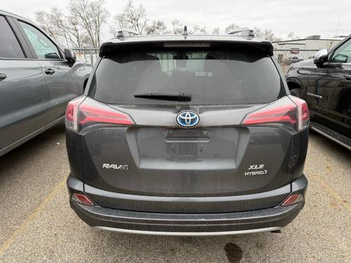 2018 Toyota RAV4 Hybrid XLE