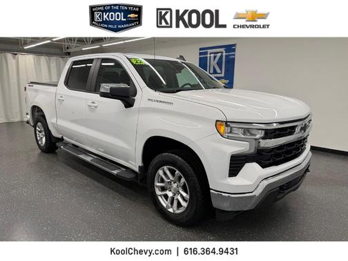 Summit White 2022 Chevrolet Silverado 1500 LT