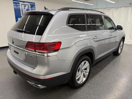 Pyrite Silver Metallic 2022 Volkswagen Atlas 3.6L SE w/Technology