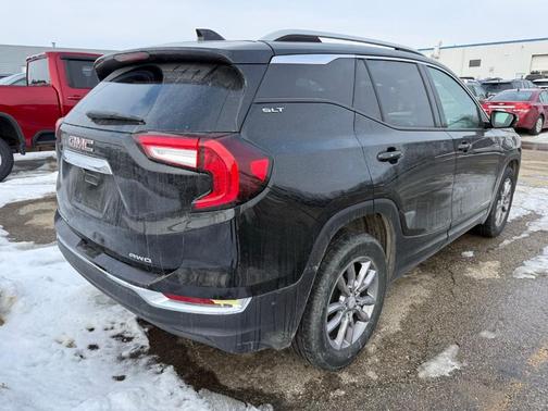 2024 GMC Terrain SLT