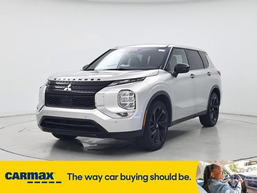 2023 Mitsubishi Outlander SE Black Edition