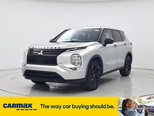 2023 Mitsubishi Outlander SE Black Edition