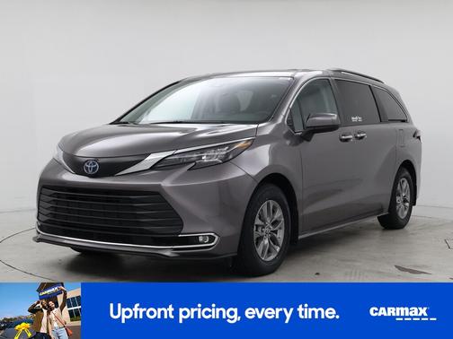 2024 Toyota Sienna XLE