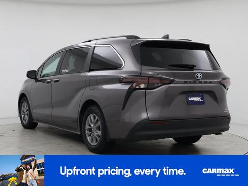 2024 Toyota Sienna XLE