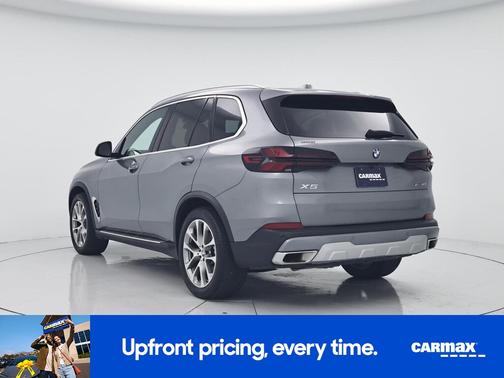 Gray 2024 BMW X5 xDrive40i