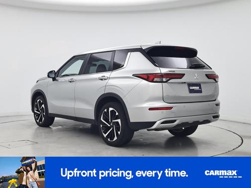 2023 Mitsubishi Outlander SE